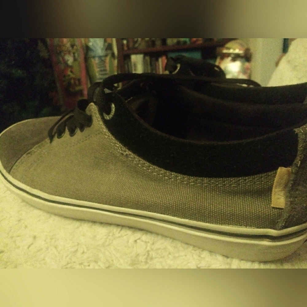 VANS low top sz11 US